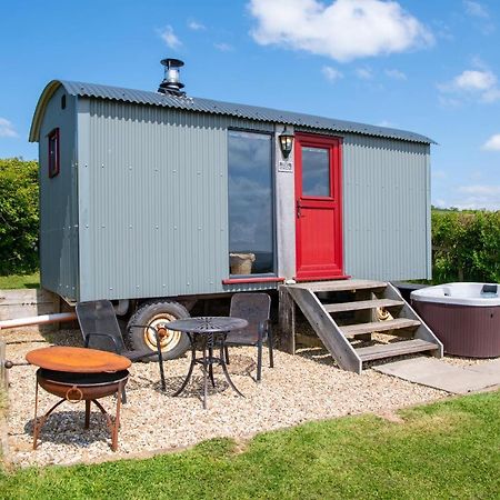 The Big Cwtch Shepherd'S Hut Kidwelly Extérieur photo